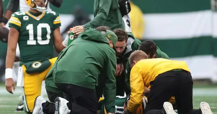 Packers add guard Kevin Zeitler and lose receiver Jayden Reed for the rest of the season