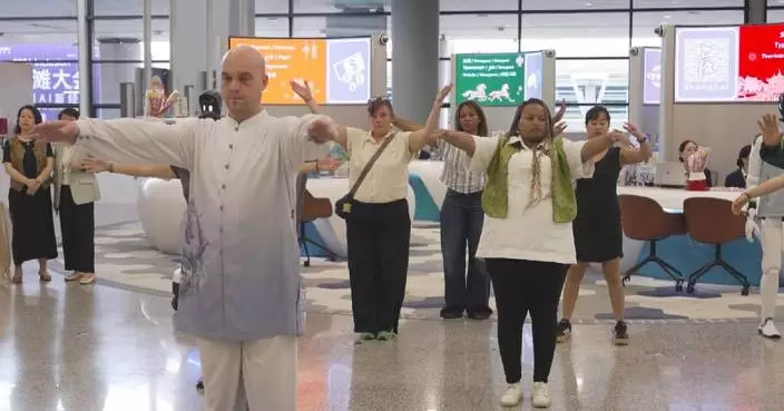 Traditional Chinese medicine grows popular among foreign tourists