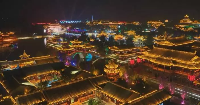 Diverse events across China draw holiday crowds