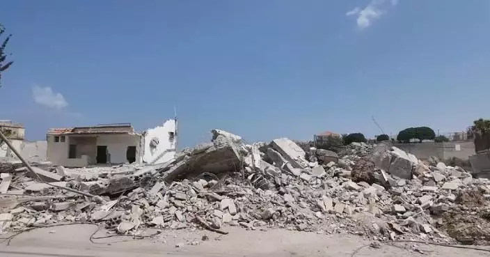 People struggle to make ends meet in conflict-hit Lebanon