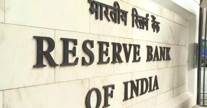 India's central bank raises repo rate to 5.5 pct
