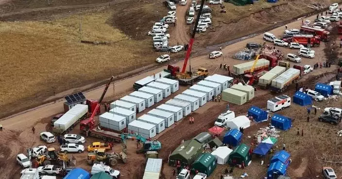 Temporary housing arrives for earthquake-hit residents in Maru town, Xizang