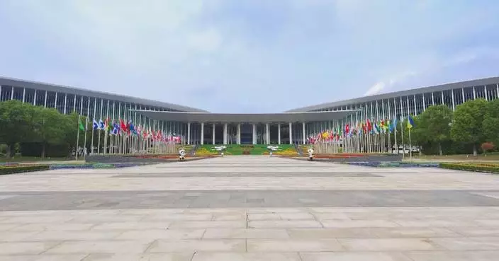 First batch of exhibits for 9th CIIE arrives in China