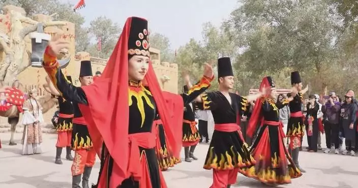 Cotton harvest celebrations bring off-season tourism to Xinjiang county