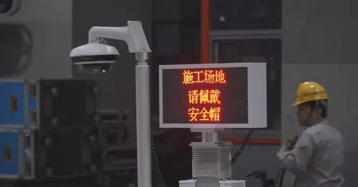 AI robot takes up safety patrols at CIIE venue