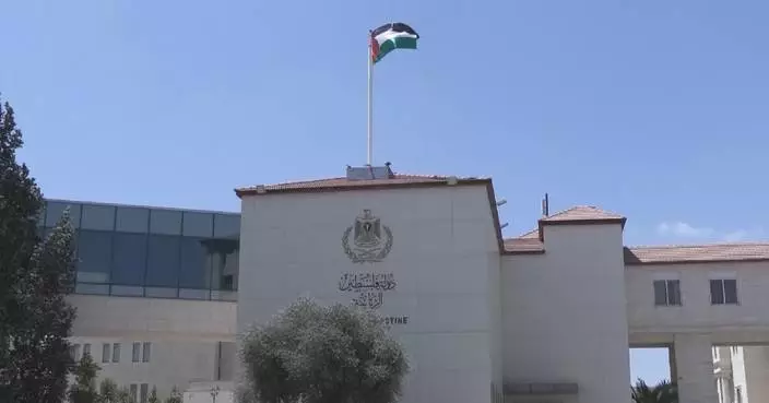 Palestinian president expresses hope for dialogue with new Israeli gov't