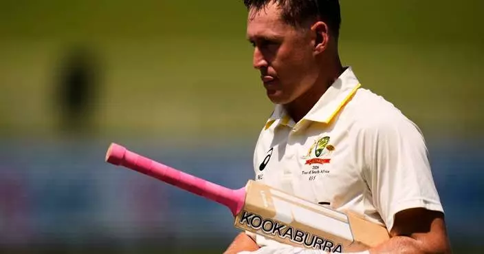 Mulder claims two wickets as South Africa reduces Australia to 84-3 at lunch in 1st test