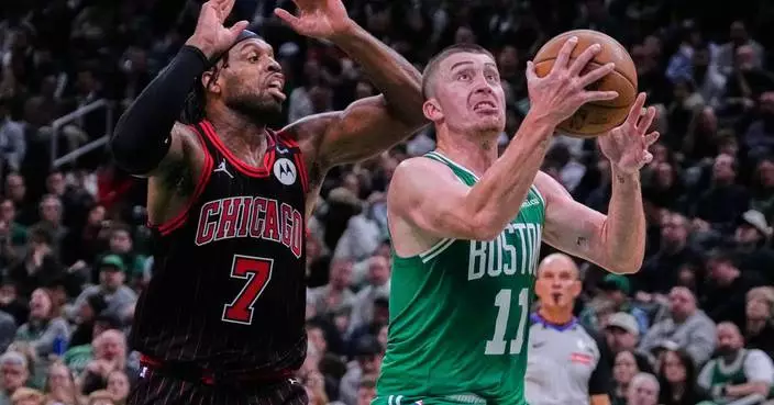 Pritchard scores 28 points and has red-hot 3rd quarter to carry Celtics to 134-99 rout over Bulls