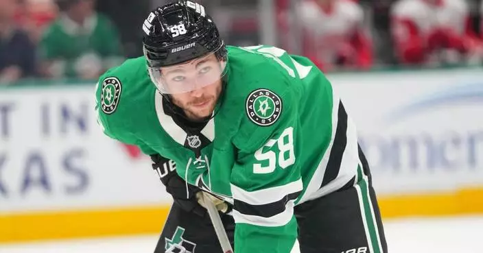 Winless Flyers sign Michael Bunting to a contract for the rest of the season