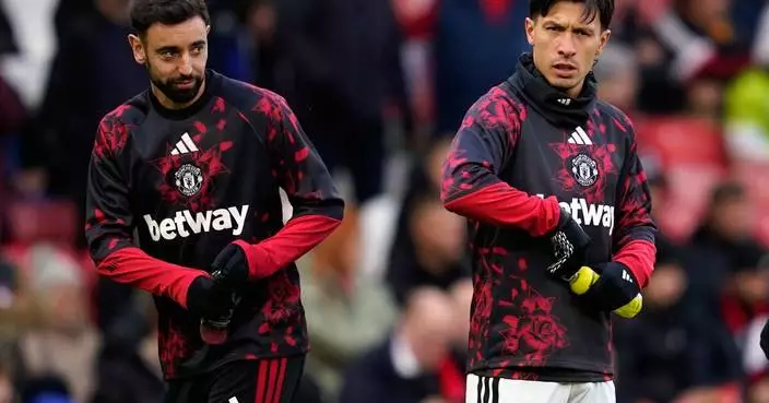 Lisandro Martinez sent off for Man United against Chelsea and back in spotlight