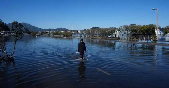 King tides flood US coastal communities, in photos