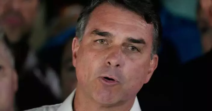 Flávio Bolsonaro flees Brazil through Argentina, en route to Ecuador, migration authority says