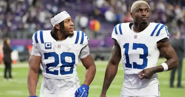 Jonathan Taylor and struggling Colts try to tune out trade deadline noise after another loss