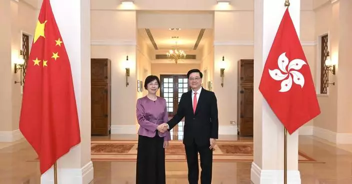 CE Meets AIIB President to Discuss Strengthening Financial Cooperation and Sustainable Development Initiatives