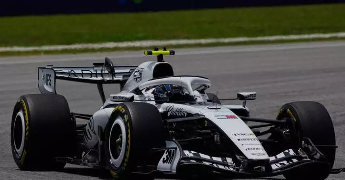 Valtteri Bottas cycles from Sepang to Singapore ahead of the next F1 race