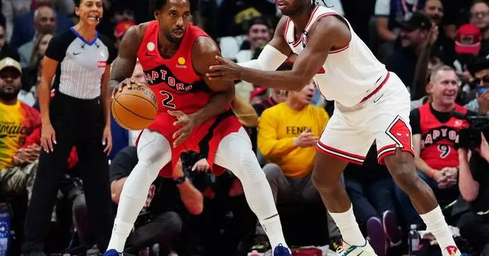 Kawhi Leonard scores 23 points in Toronto return as Raptors rout Bulls 135-92