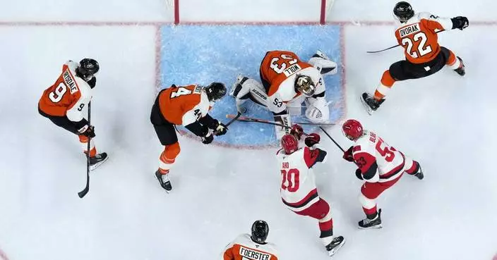 Hurricanes send Flyers to franchise-record 7th straight loss to open season