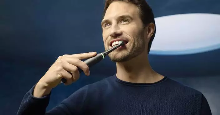 Bleeding gums? Don't ignore the warning signs – the first stage of gum disease can be reversed