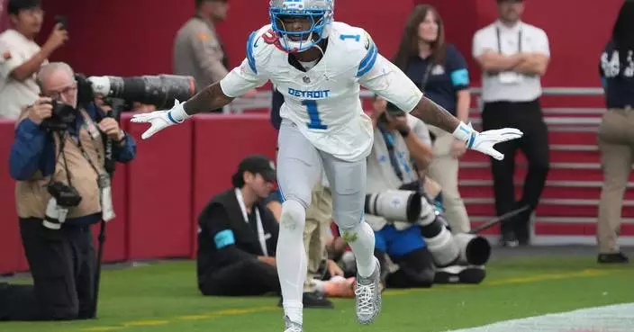 Jared Goff, Jahmyr Gibbs lead the Lions' offensive romp in a 45-21 win over the Cardinals
