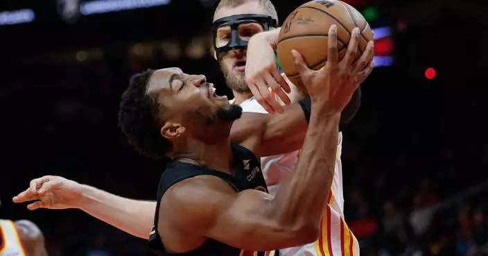 Onyeka Okongwu has 29 points and 12 rebounds as Hawks beat Cavs 114-111 to snap skid