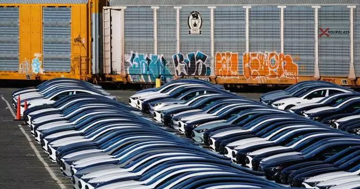 US economy grows at brisk 3.4% pace in third quarter on strong consumer spending and AI investment