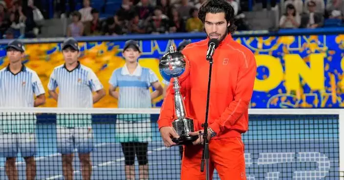 Carlos Alcaraz stunned by Zizou Bergs at the Shanghai Masters