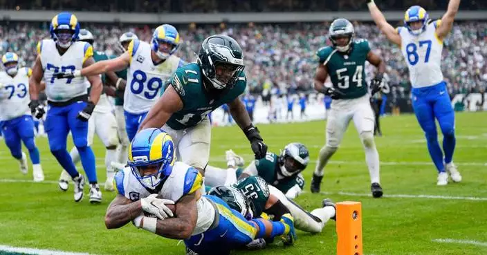 Rams rally behind Stafford, Williams from 10 points down in 4th quarter to beat Eagles 24-20