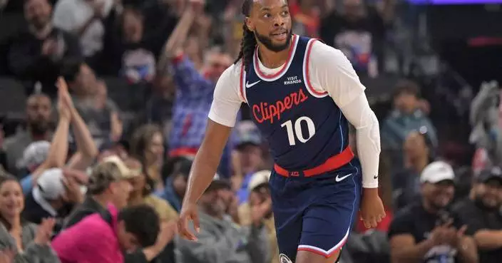 Kawhi-less Clippers roll past the Kings in a wire-to-wire season-opening rout