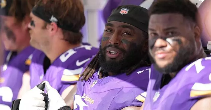 Vikings likely lose left guard Donovan Jackson for the rest of the regular season with a knee injury