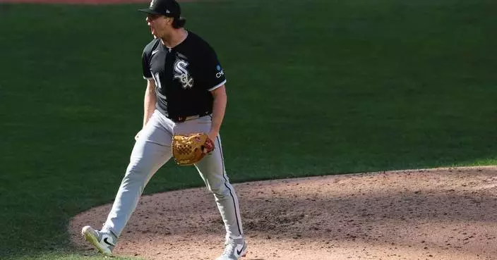 White Sox beat Guardians 3-0 in Game 1 of ALDS behind Murakami homer, 3-hitter