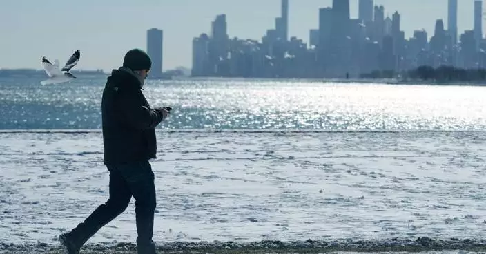 US winter is likely to be wetter and warmer, forecasters say. If you want more snow, look south