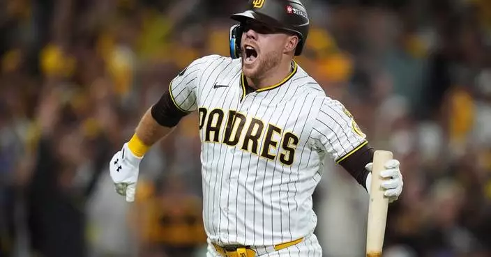 Gavin Sheets' pinch-hit homer propels dominant Padres past Cubs 4-1 for 2-game Wild Card sweep
