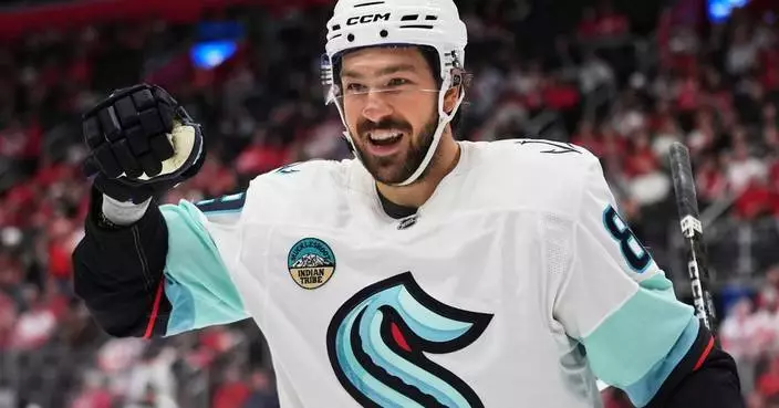 Gaudreau scores twice in 4-goal 2nd period as Kraken beat Red Wings 6-3