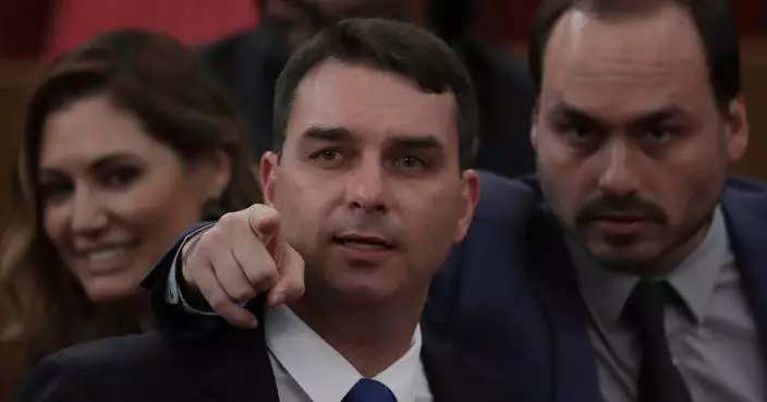Flávio Bolsonaro’s departure to the US sparks a flurry of viral Brazilian memes
