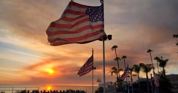 Hot weather and winds raise California wildfire threat as power shutoffs start