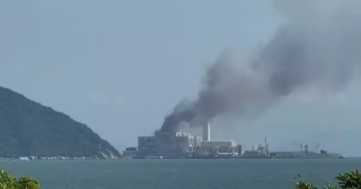 Fire Breaks Out on an Artificial Island off Shek Kwu Chau, Prompting No. 3 Alarm Upgrade
