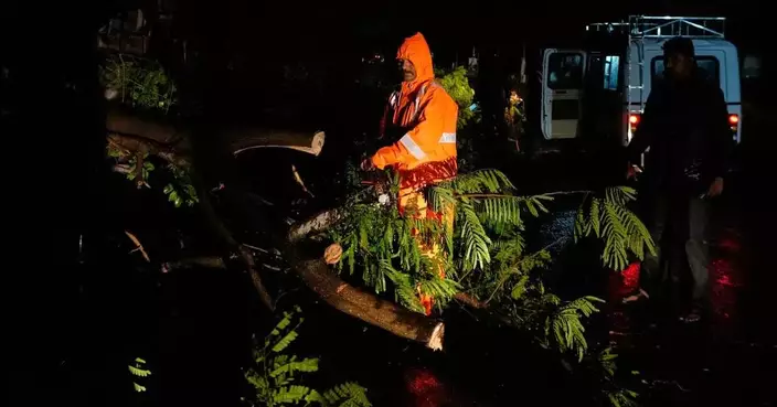 India evacuates tens of thousands as Cyclone Arnab nears eastern coast in Andhra Pradesh state