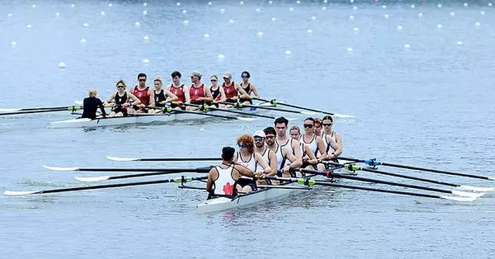 Prestigious universities compete in Chengdu Rowing Regatta