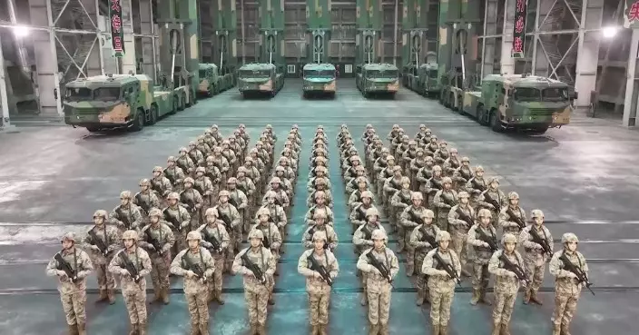 解放軍罕見曝光東風100部隊  7車14彈集體亮相  粉碎日美干涉台海妄想