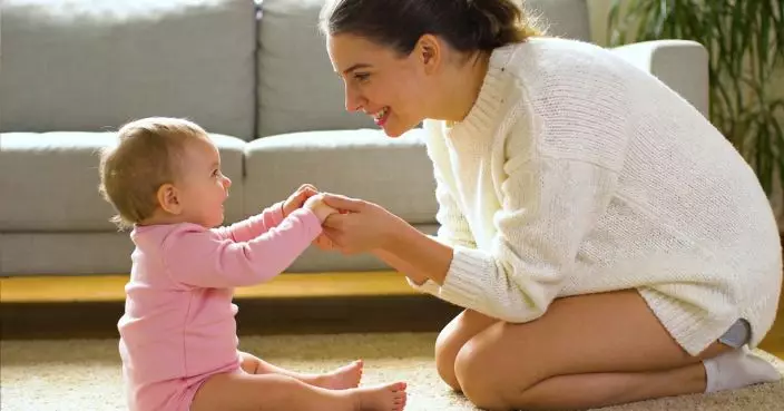 媽媽以外嘅人，都係陌生人？BB認人、怕醜點算好