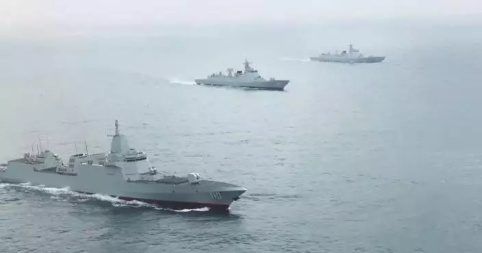 十艘萬噸大驅威震沿海　解放軍「神器」東莞安慶艦同步入列　高超音速導彈隨時上膛