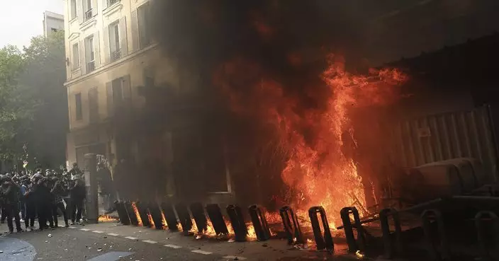 法國5.1遊行近80萬人上街爆衝突 至少108警傷291人被捕