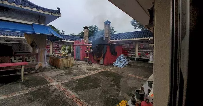 蔡天鳳出殯百人黯然送別 Abby化作輕煙沉冤待雪
