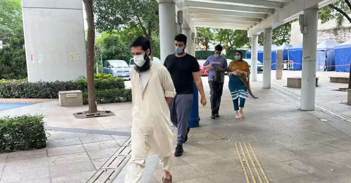 殺女案疑兇分居丈夫到殮房認屍 黯然神傷不發一言