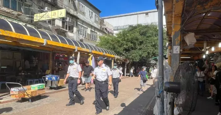 警方食環連續二日巡視牛池灣街市 打擊店鋪阻街