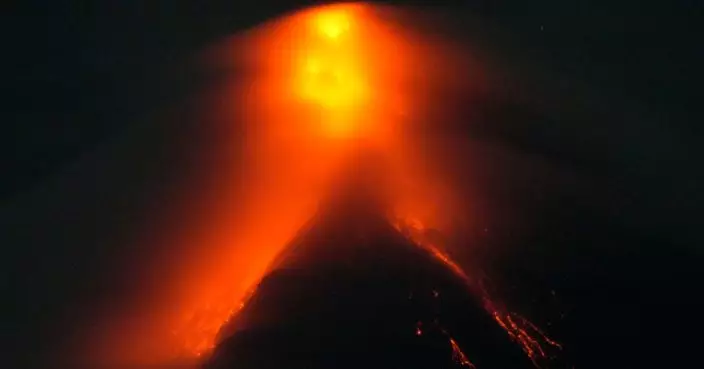 菲律賓馬榮火山開始噴發熔岩 當局緊急疏散附近逾1.4萬人
