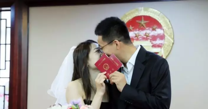 上海去年結婚人數創38年新低  僅7.2萬對跌近2成
