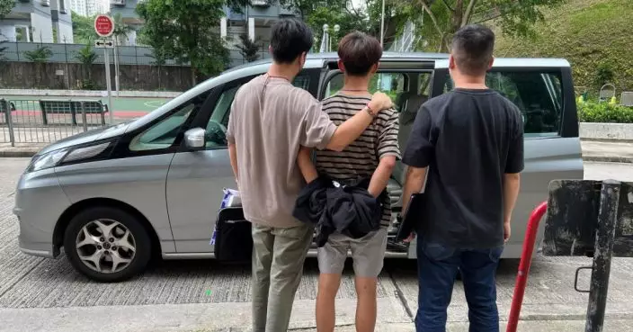 警黃大仙打擊非法收債 拘捕3男1女