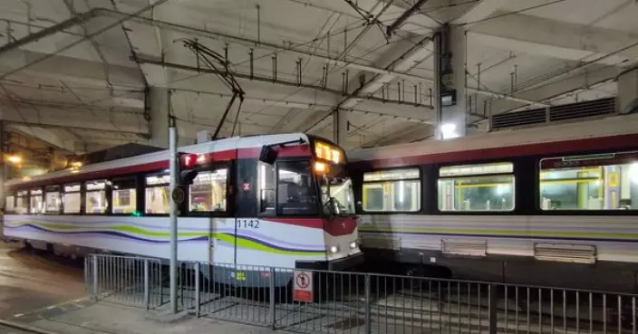 屯門兩輕鐵碰撞無人傷 港鐵指涉人為因素車長停職