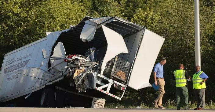 美國伊利諾伊州發生嚴重車禍 灰狗巴士撞拖車釀至少3死14傷